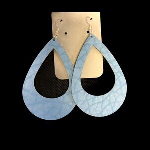 5/$20 large‎ blue teardrop faux leather earrings